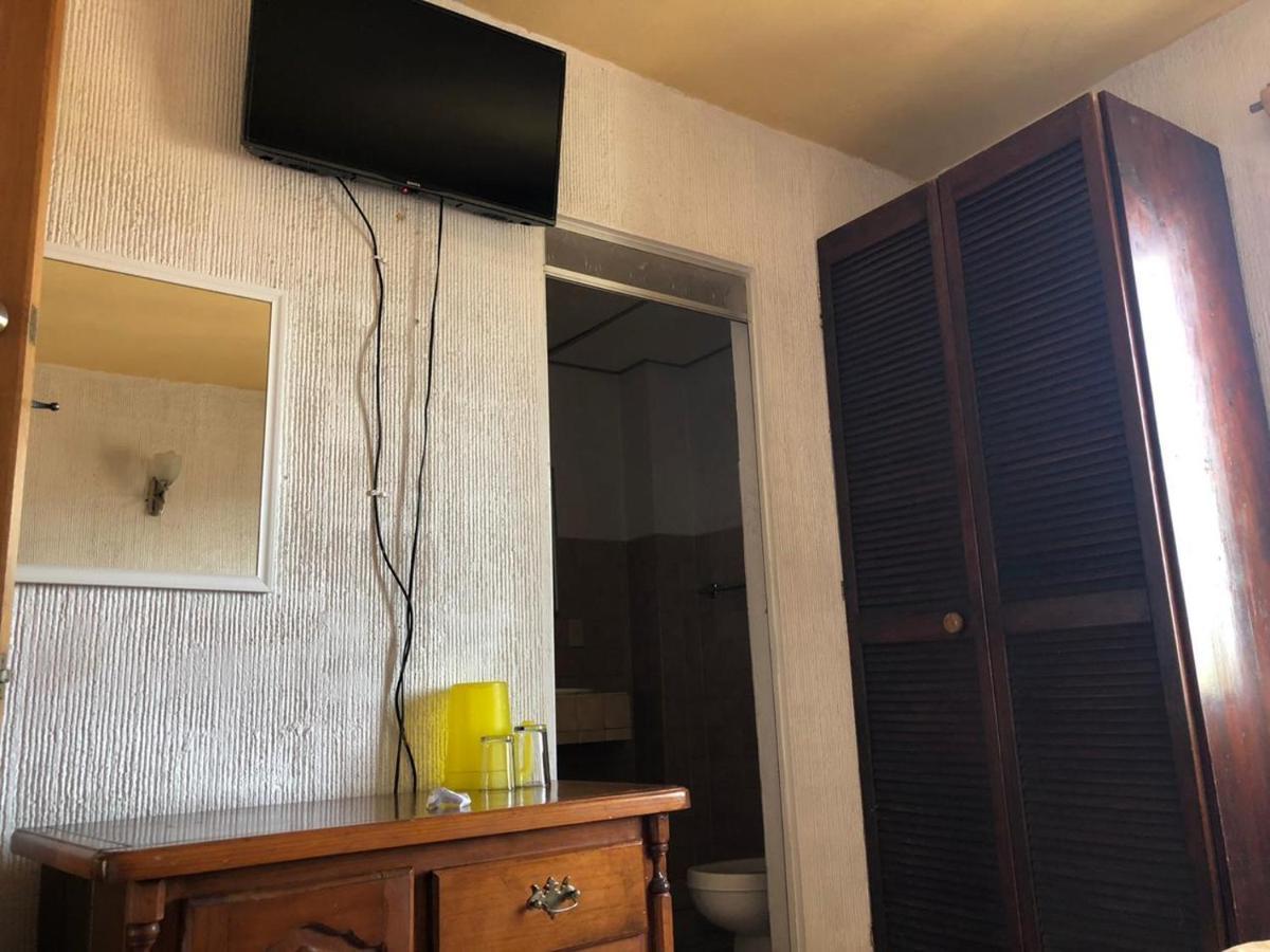 Hotel Sol Del Pacifico Lázaro Cárdenas Buitenkant foto