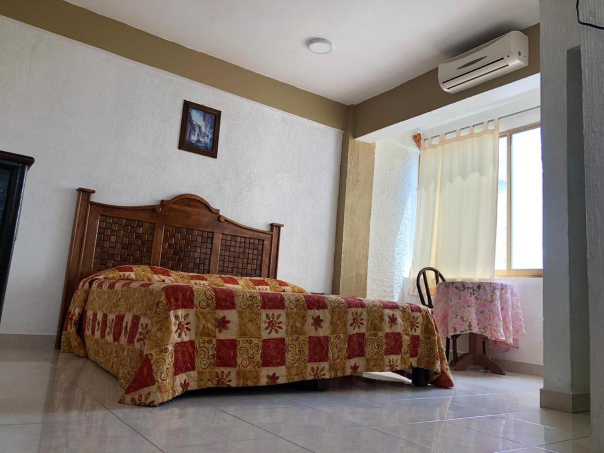 Hotel Sol Del Pacifico Lázaro Cárdenas Buitenkant foto