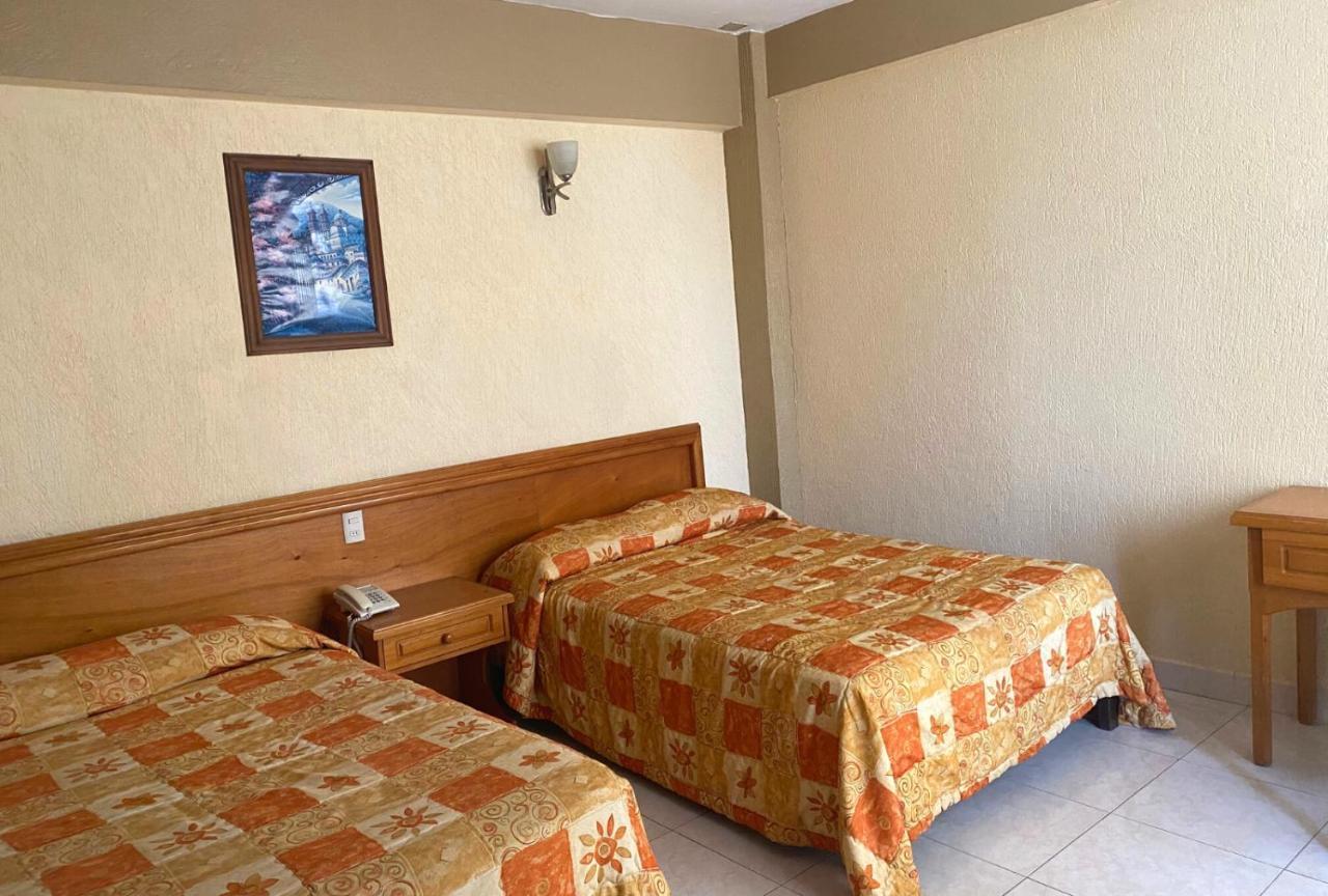Hotel Sol Del Pacifico Lázaro Cárdenas Buitenkant foto
