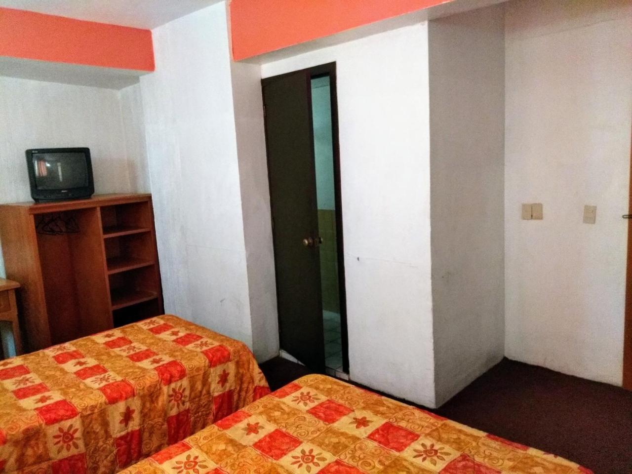 Hotel Sol Del Pacifico Lázaro Cárdenas Buitenkant foto